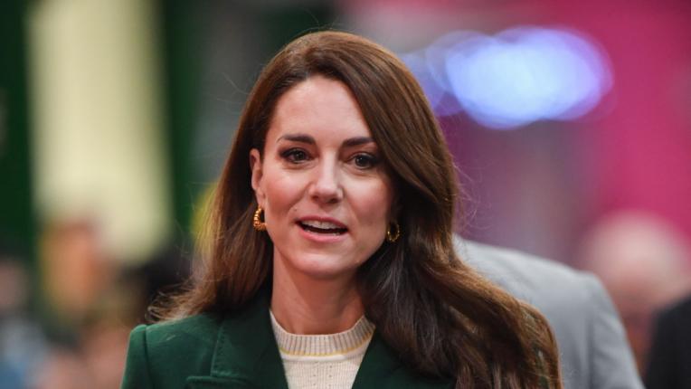  Принцесата на Уелс е пленителна в зелено в последния ден от януари 