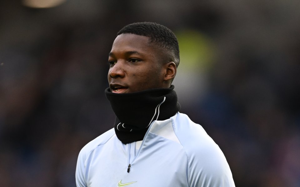 Агентът на полузащитника на Брайтън Мойсес Кайседо - Мануел Сиера,