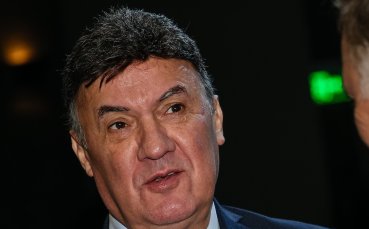 Президентът на Българския футболен съюз Борислав Михайлов поздрави нападателя на