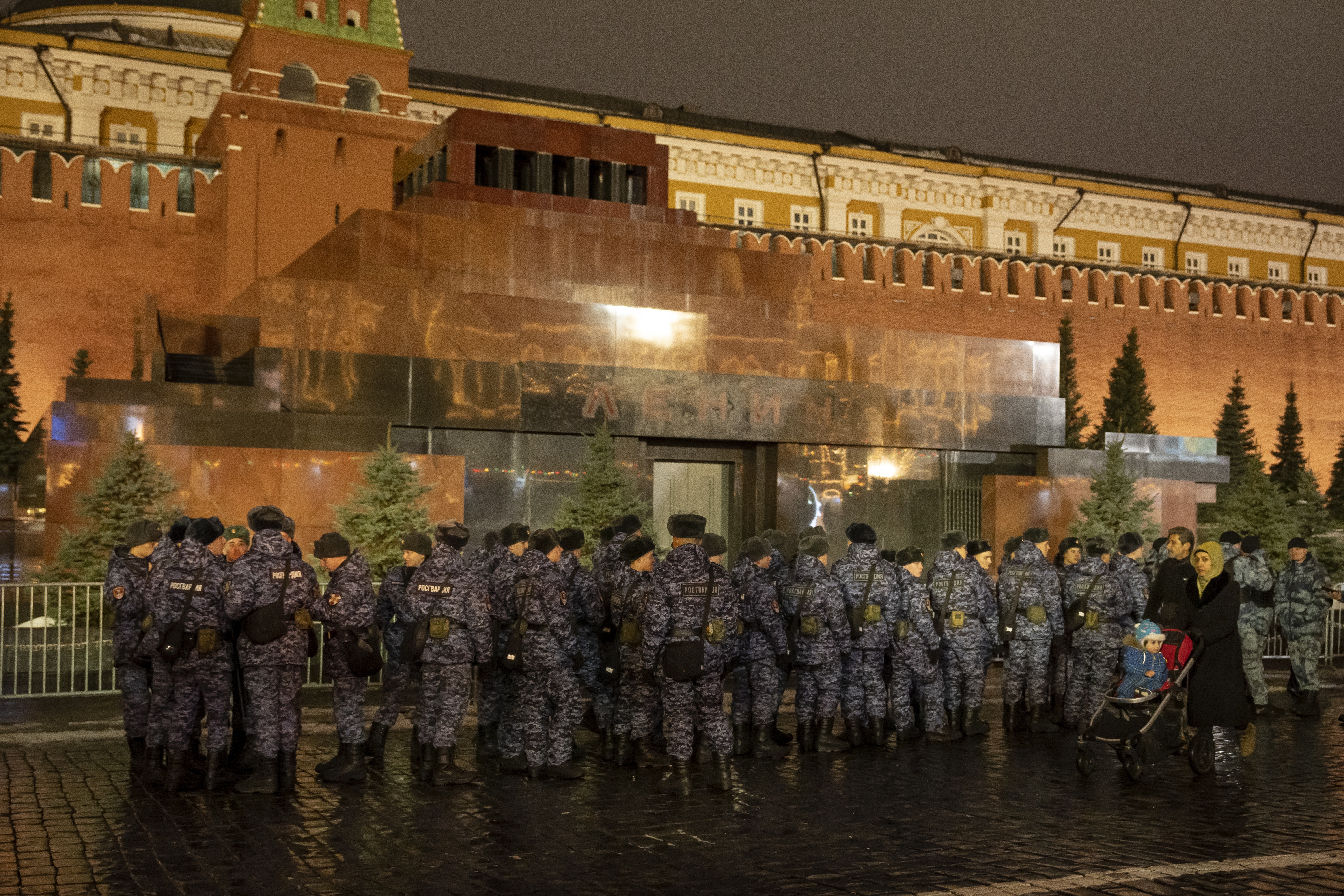 Пиян мъж се опита да открадне балсамираното тяло на Ленин