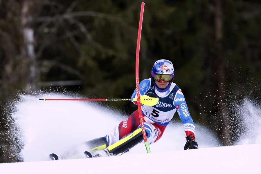 Алекси Пентюро спечели световната титла в алпийската комбинация1