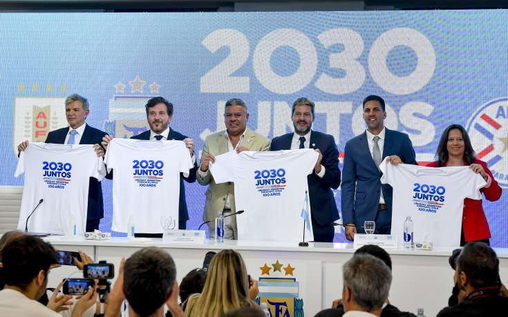Президентът на Аржентина иска и Боливия да е домакин на Мондиал 2030
