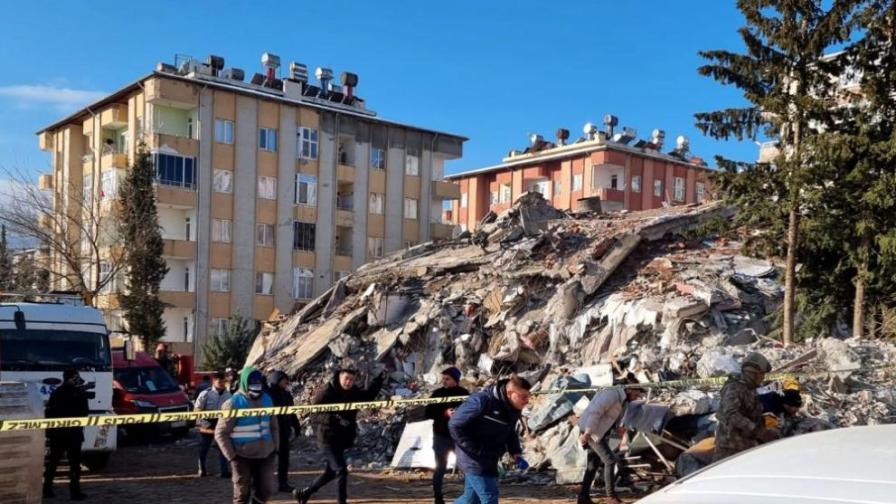 Жертвите на земетресенията в Турция надхвърлиха 45 хил. души