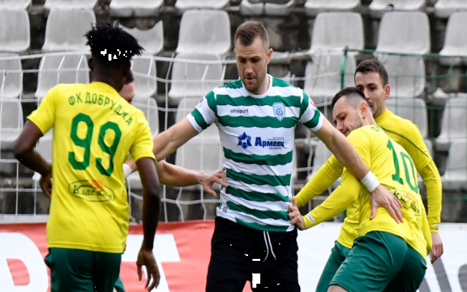 Завърналият се в Черно море Атанас Илиев ще поведе атаката