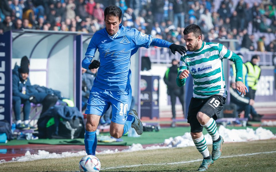 Левски и Черно море играят при в първия си мач