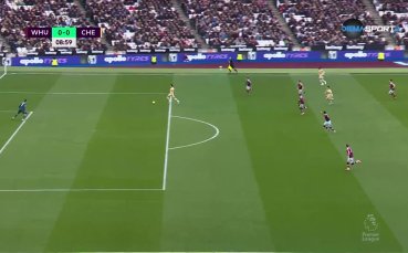 В 9 а минута Жоао Феликс бе изведен зад гърба на