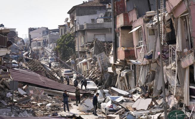 Чудо в Хатай и Адъяман: Четирима спасени след 150 часа под развалините