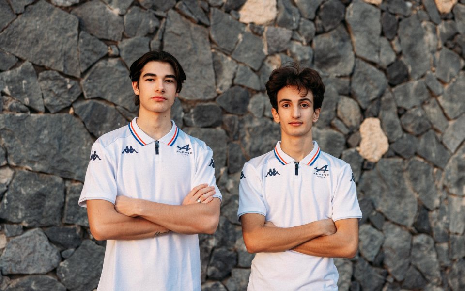 Българският пилот във Формула 3 Никола Цолов вече е пълноправен