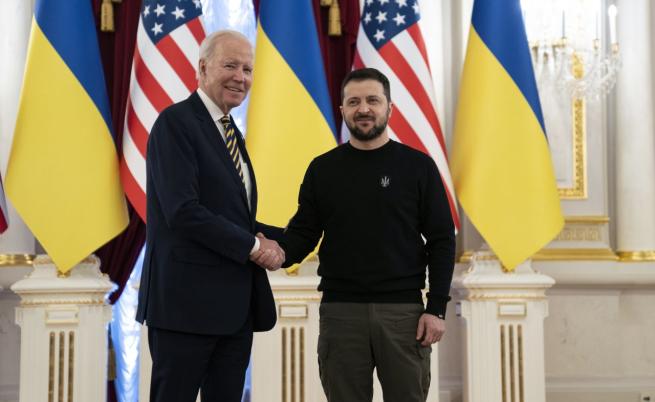 С нови санкции за Москва: САЩ отбеляза годишнината от руското нахлуване в Украйна