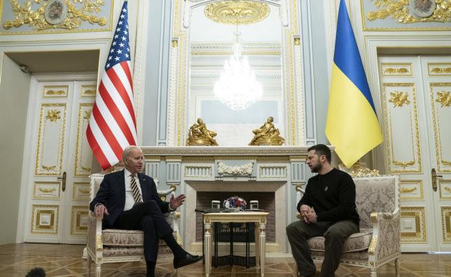 Въздушна тревога и блокада в Киев: Изненадваща визита на Байдън в Украйна