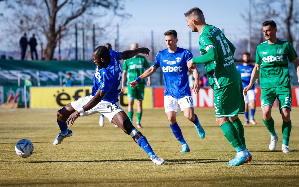 Вратарят на Хебър Пазарджик – Петър Дебърлиев, беше избран за