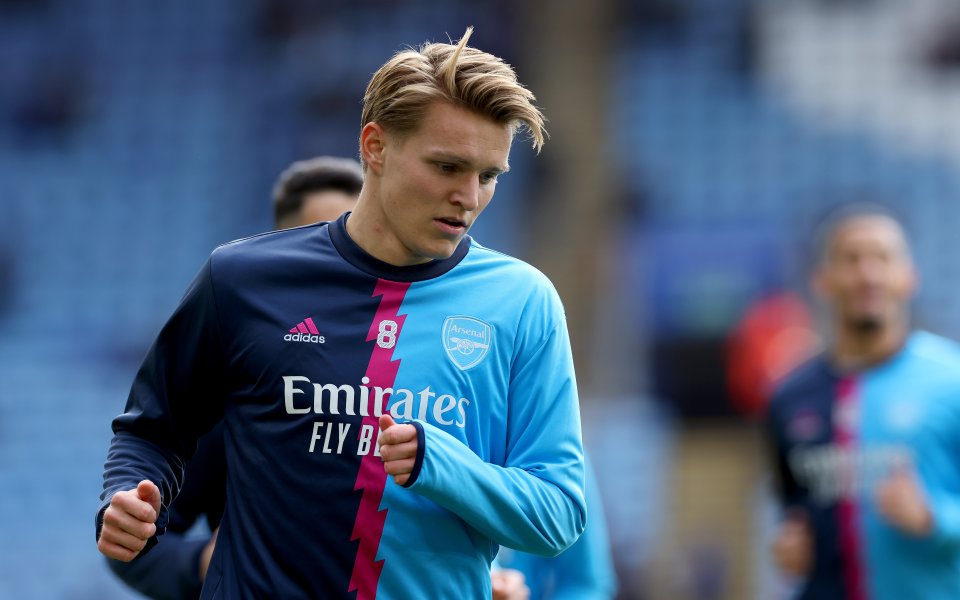 Лестър Сити и лидера Арсенал играят при в сблъсък от 25-я