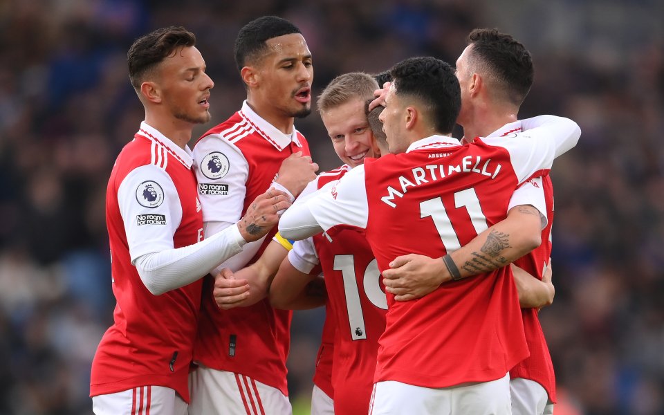 Лидерът в английската Висша лига – Арсенал, постигна трудна, но