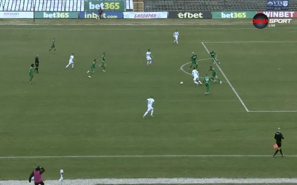 Ахмед Ахмедов вкара топката във вратата на Хебър, но попадението