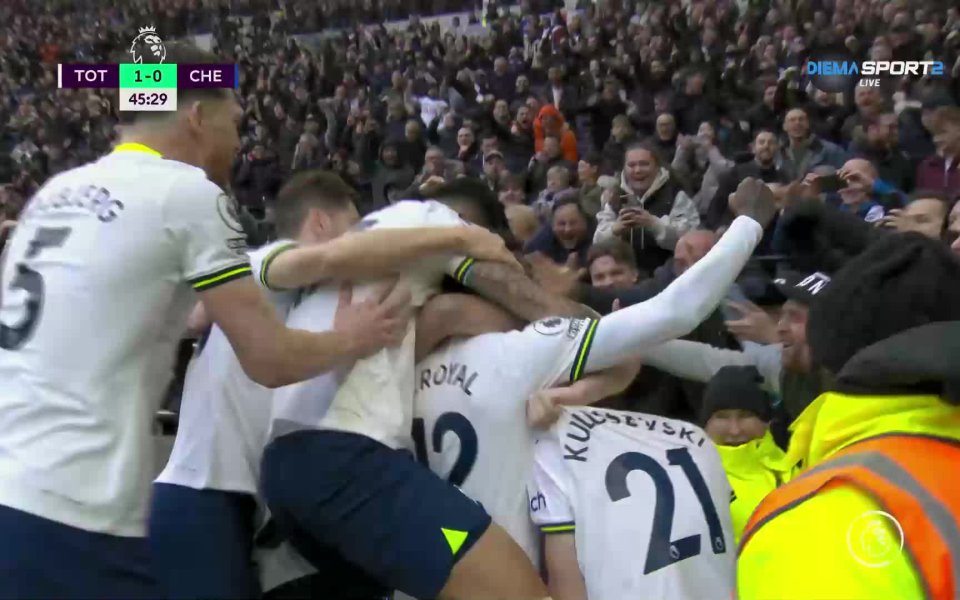 След самия старт на втората част Тотнъм излезе напред в