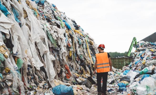 Свещеният граал на модата: Могат ли дрехите да се рециклират наистина