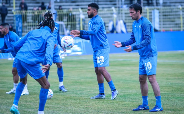 Левски тренира без двама, Ники Михайлов под въпрос за Хебър