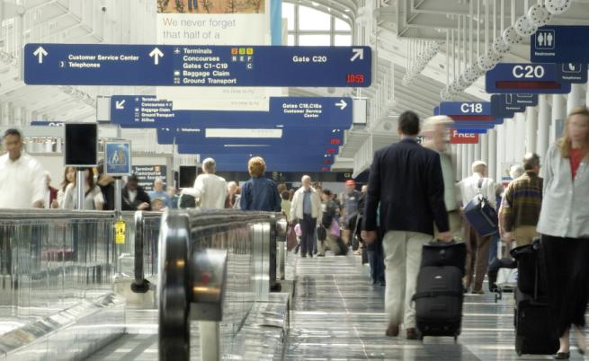 Мъж с взривно устройство беше арестуван на международно летище в САЩ