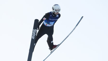 Зографски завърши втори в Хинценбах и запази лидерската позиция в лятната верига по ски скокове