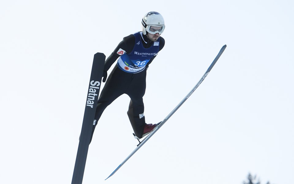Зографски завърши втори в Хинценбах и запази лидерската позиция в лятната верига по ски скокове
