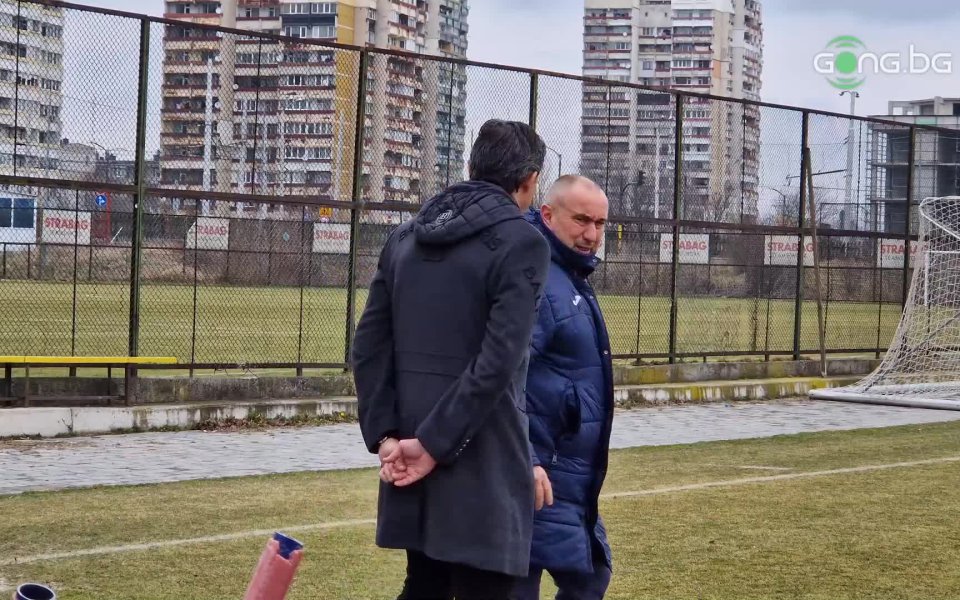 Членът на УС на Левски Даниел Боримиров и наставникът Станимир