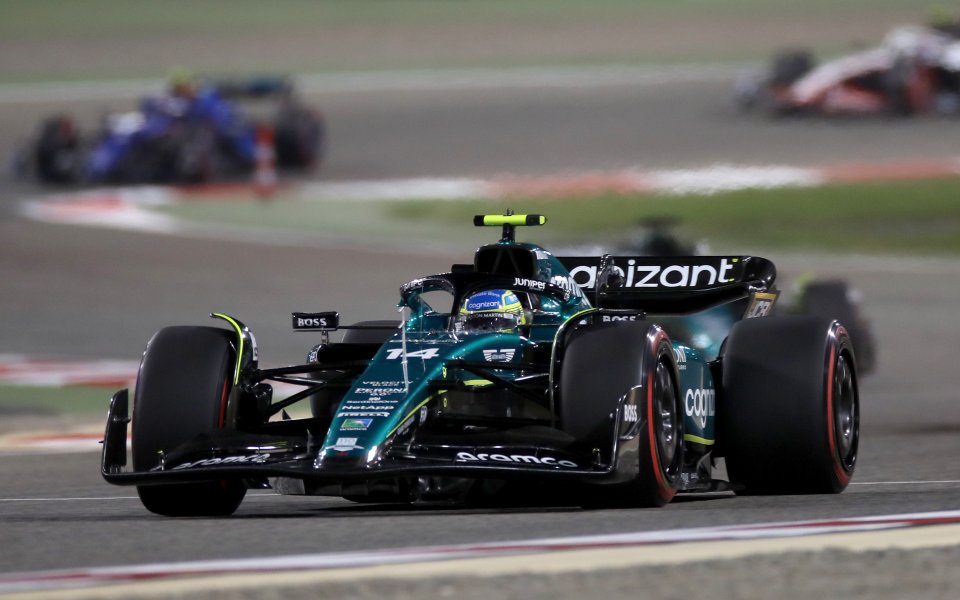 Астън Мартин планира такова развитие на своя AMR23, че до