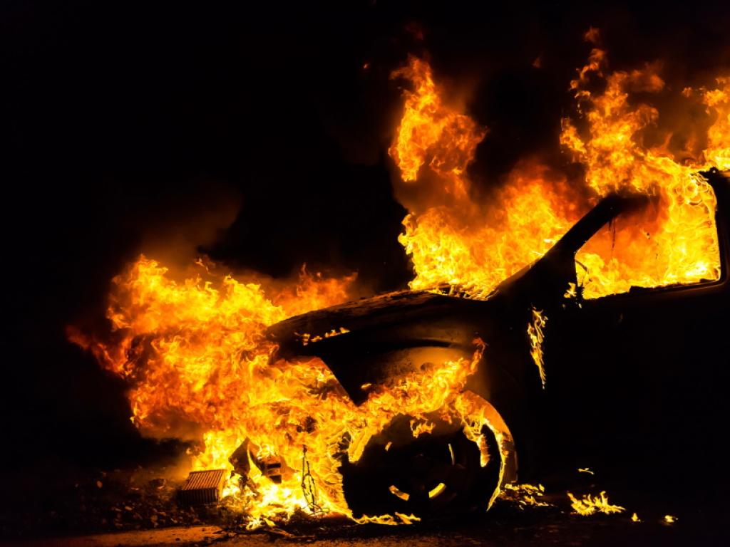 Автомобил с газова уредба се е запалил в буферния паркинг