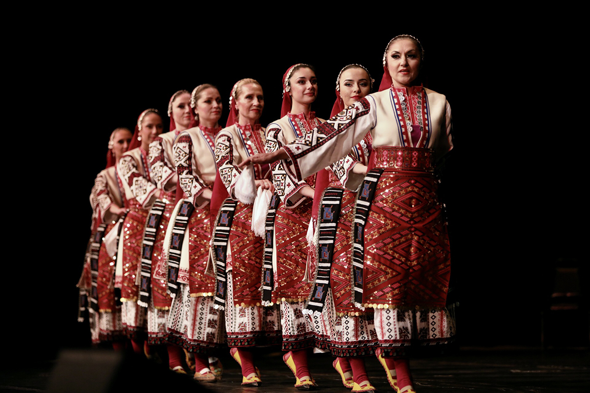 <p>Нощ на Ансамблите за четвърти път в зала 1 на НДК</p>