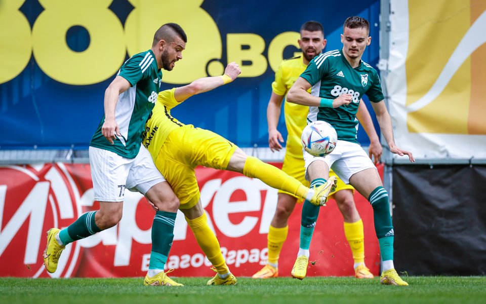 Пирин Благоевград и Хебър играят при в първия двубой от