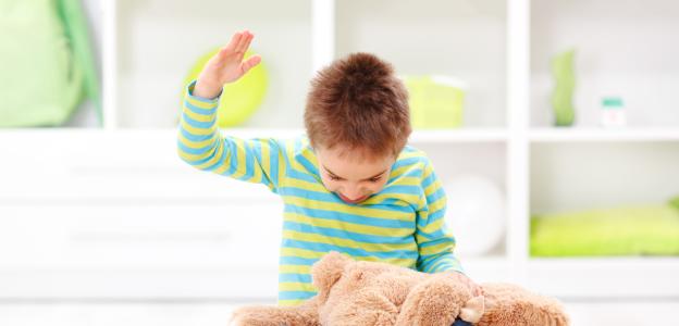 Каква е връзката между агресията и екранното време?