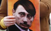 Руският президент Владимир Путин, изобразен като Хитлер