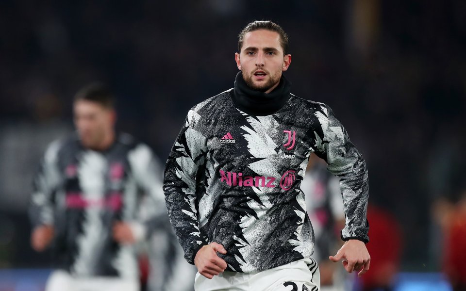 Полузащитникът на Ювентус Адриен Рабио съжалява за отнетите 15 точки