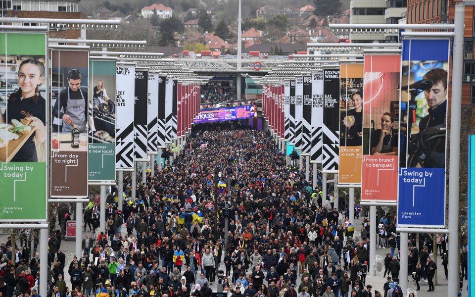 Англия приема Украйна на Уембли“ в двубой от втория кръг