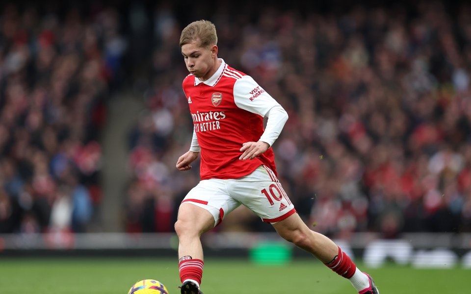 Полузащитникът на Арсенал Емил Смит Роу сподели мислите си за