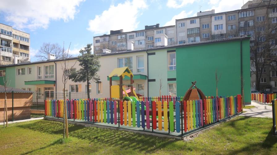 Кметът на София Йорданка Фандъкова провери изграждането на новата детска градина в район "Витоша“