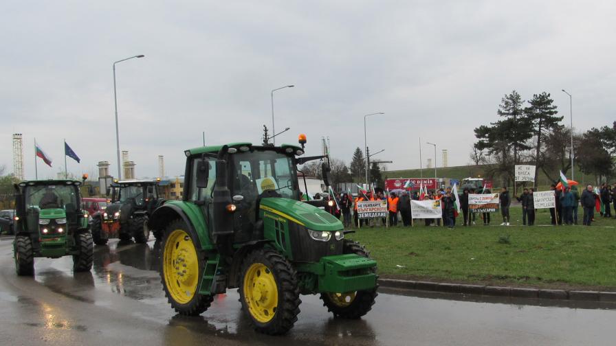 Трети ден: Протести и блокади на зърнопроизводители