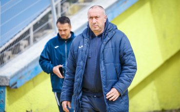 Старши треньорът на Левски Станимир Стоилов критикува сериозно играчите