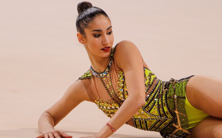 Ева Брезалиева поведе в 