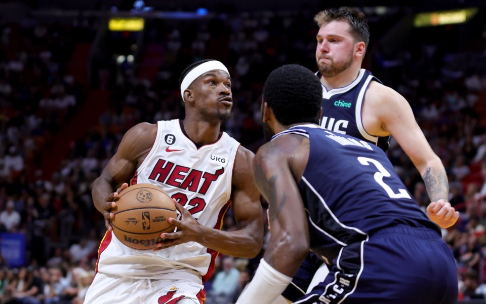 Джими Бътлър завърши с дабъл-дабъл - 35 точки и рекордните