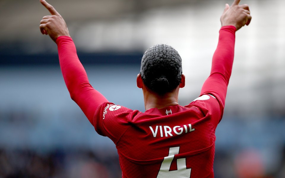 Върджил ван Дайк призна, че е имало тежки разговори“ по