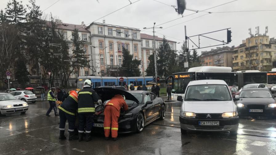 Катастрофа с "Порше" предизвика хаос в София