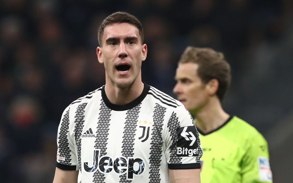 Нападателят Душан Влахович може да премине в Арсенал през лятото,