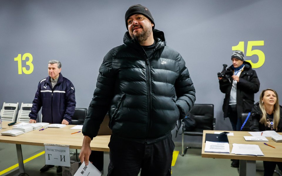 Председателят на Сдружение Левски на Левскарите - Димитър Костадинов, говори