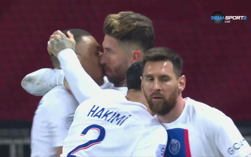 В 76-а минута Серхио Рамос скочи най-високо в наказателното поле,