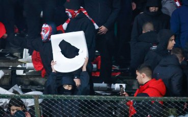 Феновете на ЦСКА показваха мощна подкрепа за червените през целия