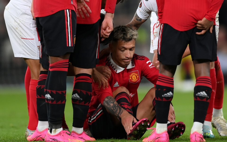 Лисандро Мартинес трябва да бъде подложен на скенер, след като