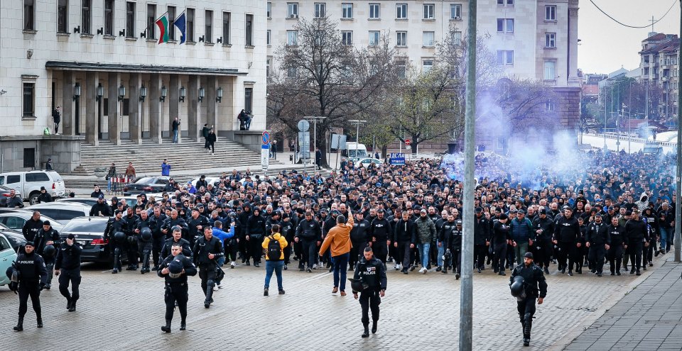 Шествие на феновете на Левски преди дербито с ЦСКА1