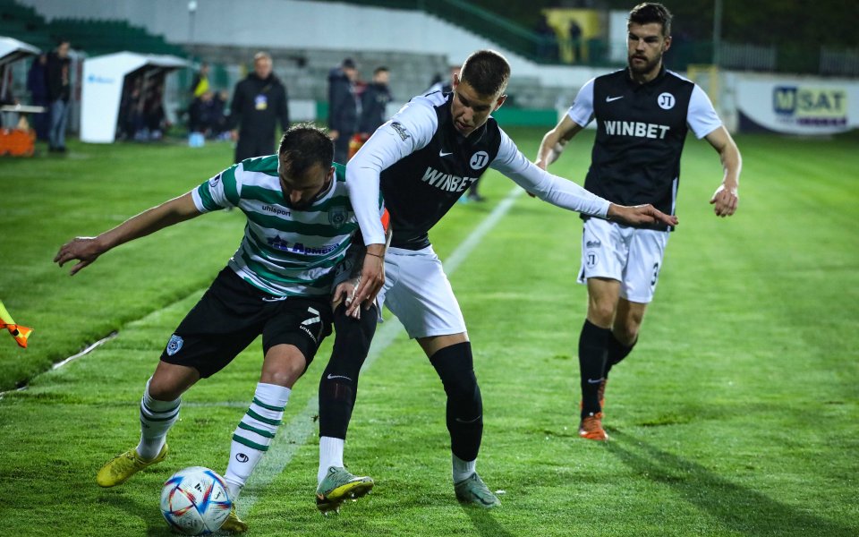Локомотив Пловдив приема Черно море в мач от 34-ия кръг