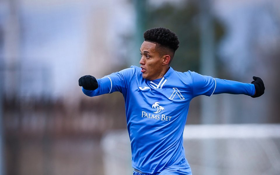 Футболистът на Левски – Цунами, ще трябва да бъде много