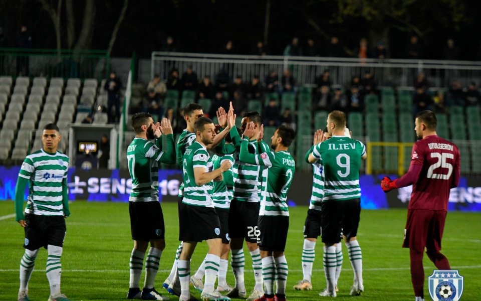 Треньорът на Черно море Илиан Илиев определи група от 20